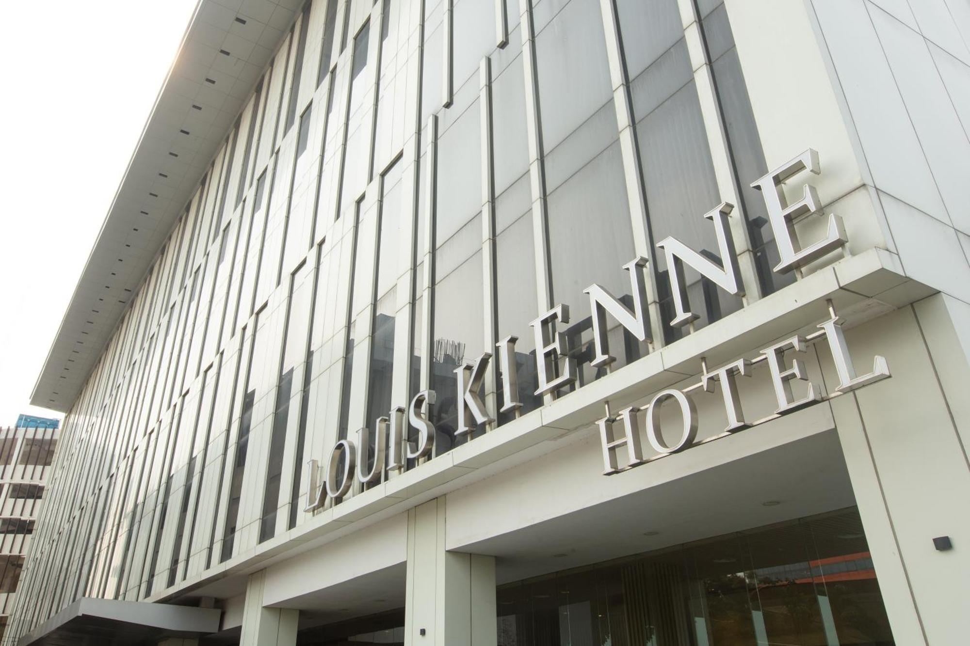Louis Kienne Chadstone Cikarang Hotel Bekasi Buitenkant foto
