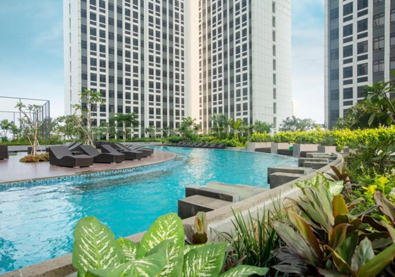 Louis Kienne Chadstone Cikarang Hotel Bekasi Buitenkant foto